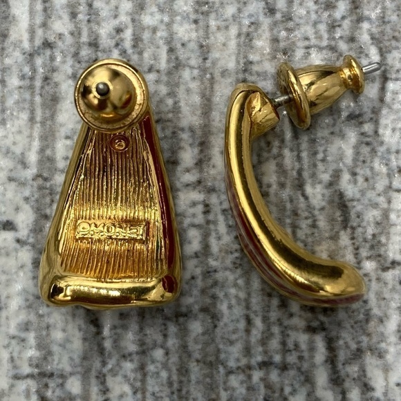 EUC MONET Vintage signed red enamel and gold tone pierced earrings. - Picture 2 of 11